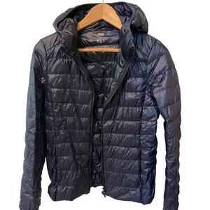 Uniqlo Ultra Light Down Packable Women's Navy Blue Puffer Jacket Size Small